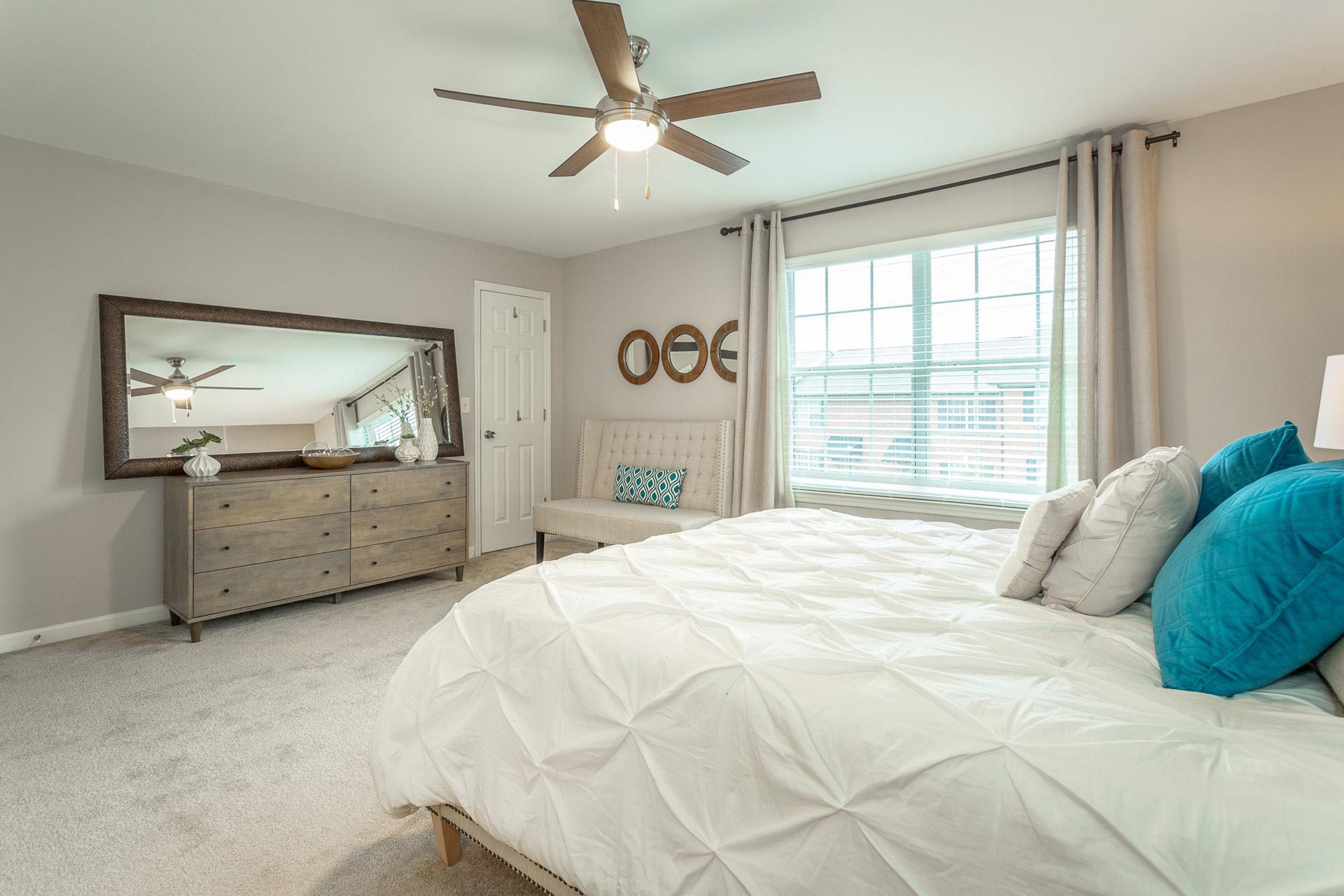 bedroom 4.jpg
