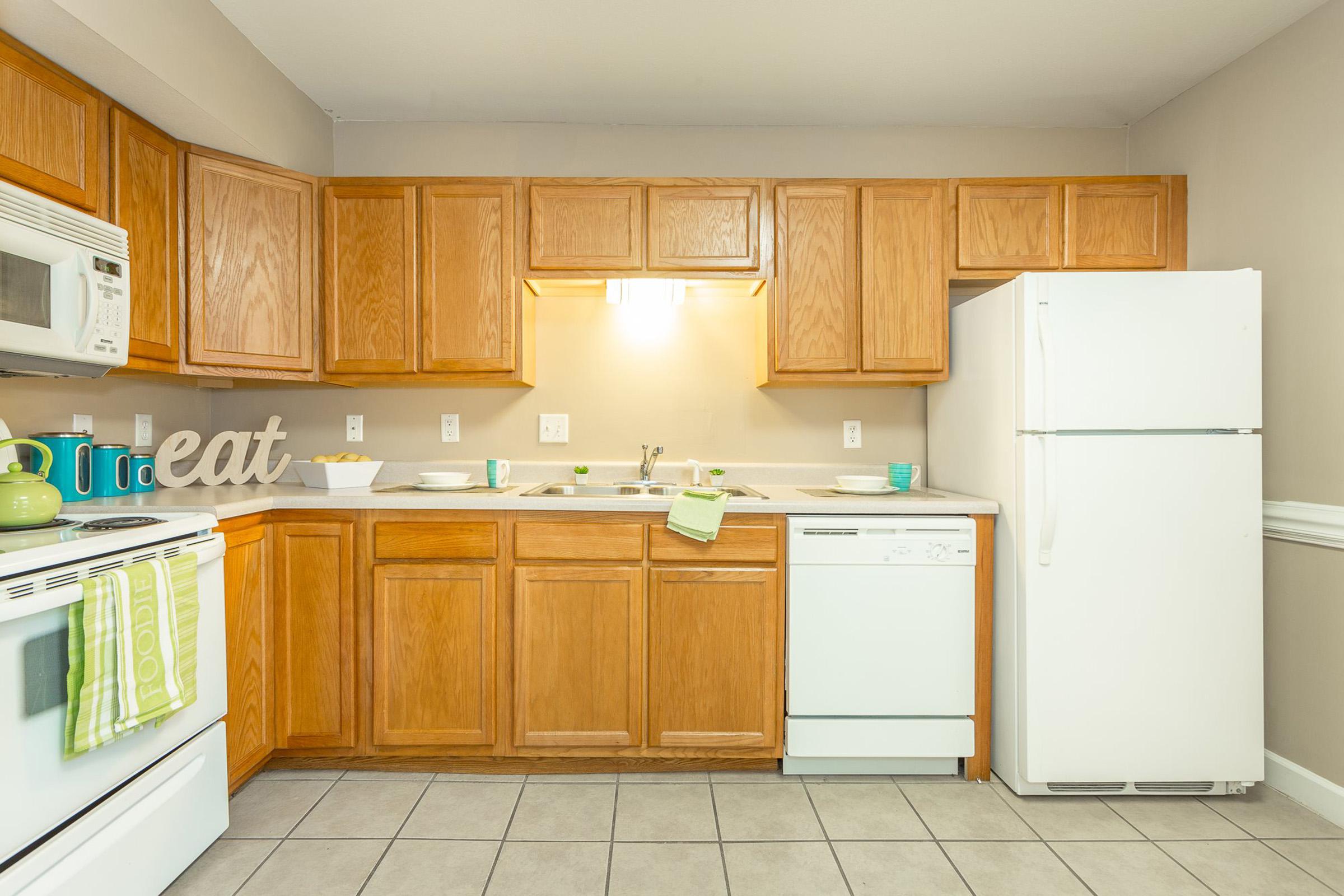 kitchen 2.jpg
