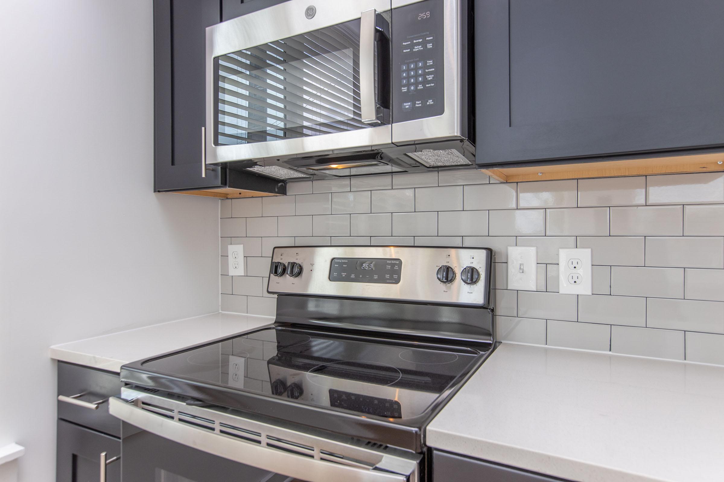 Enjoy using stainless steel appliances at Studio 79