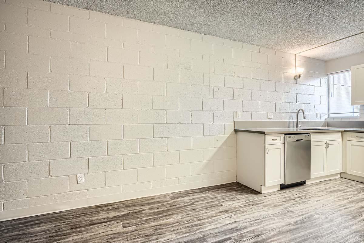 1920 N 1st Ave #105A - Web Quality - 007 - 09 Breakfast Area.jpg