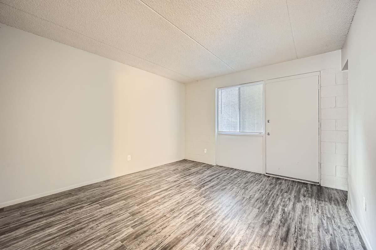 1920 N 1st Ave #105A - Web Quality - 008 - 10 Bedroom.jpg