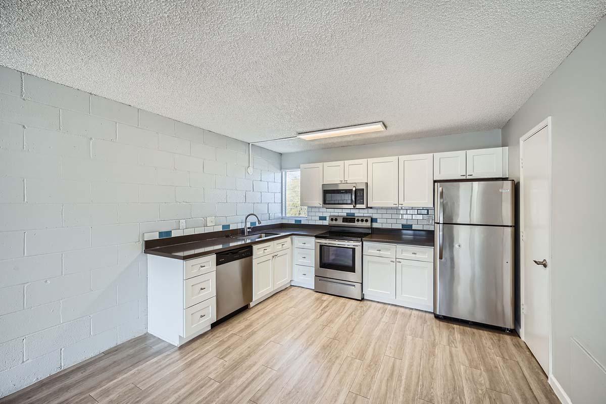 1920 N 1st Ave Unit 349A - Web Quality - 003 - 06 Kitchen.jpg