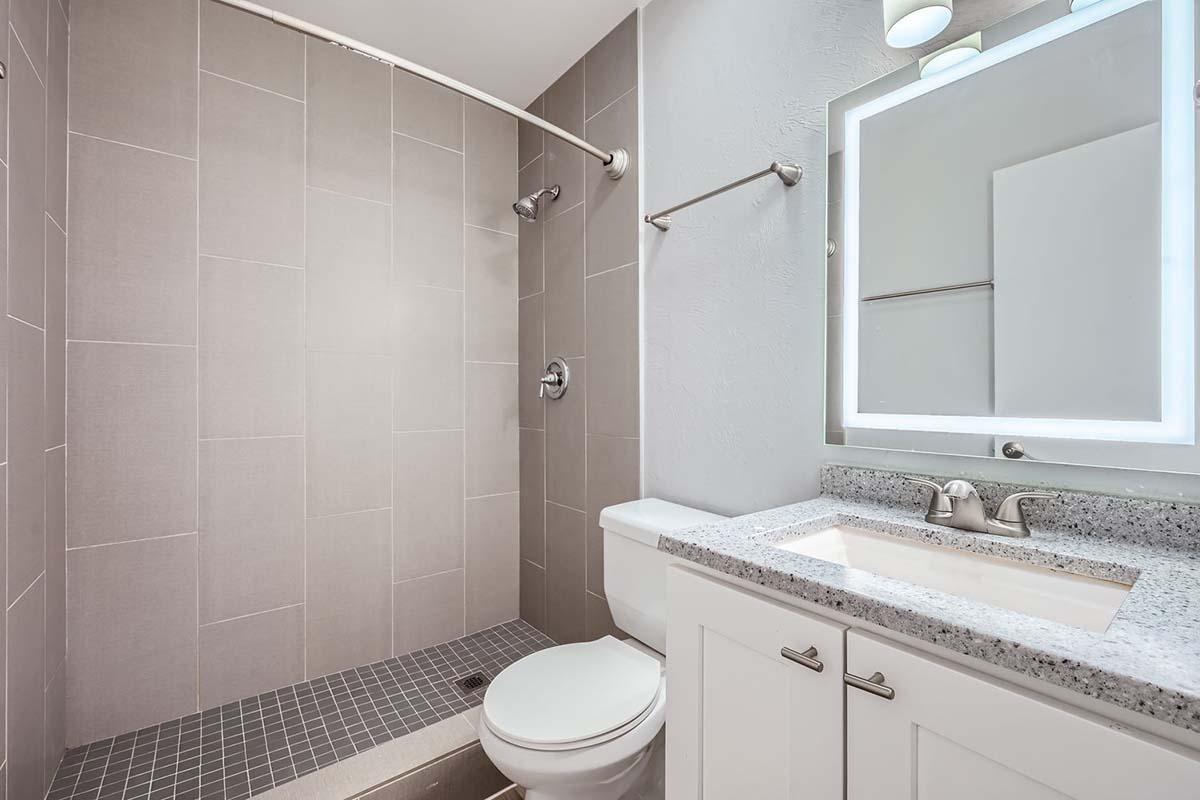 1920 N 1st Ave Unit 349A - Web Quality - 009 - 13 Bathroom.jpg