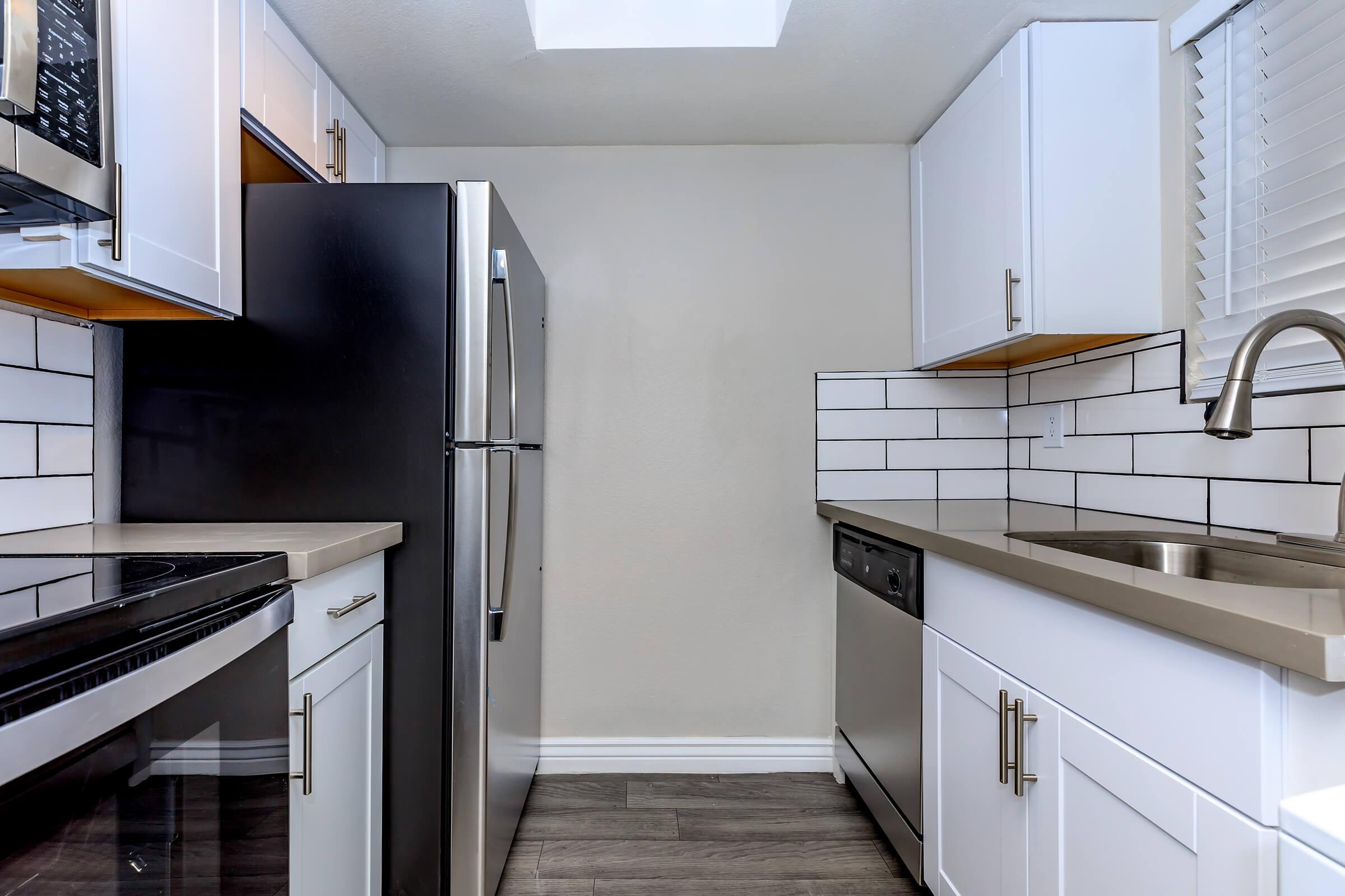 TILE BACKSPLASH