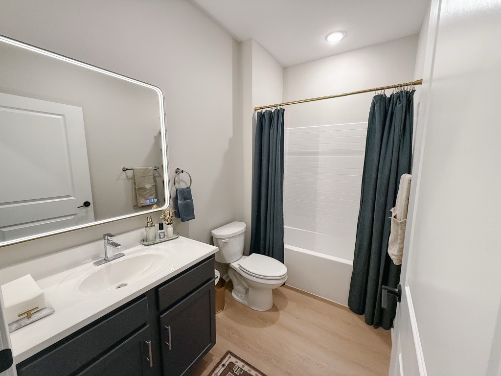 The Heritage- Hallway Bathroom