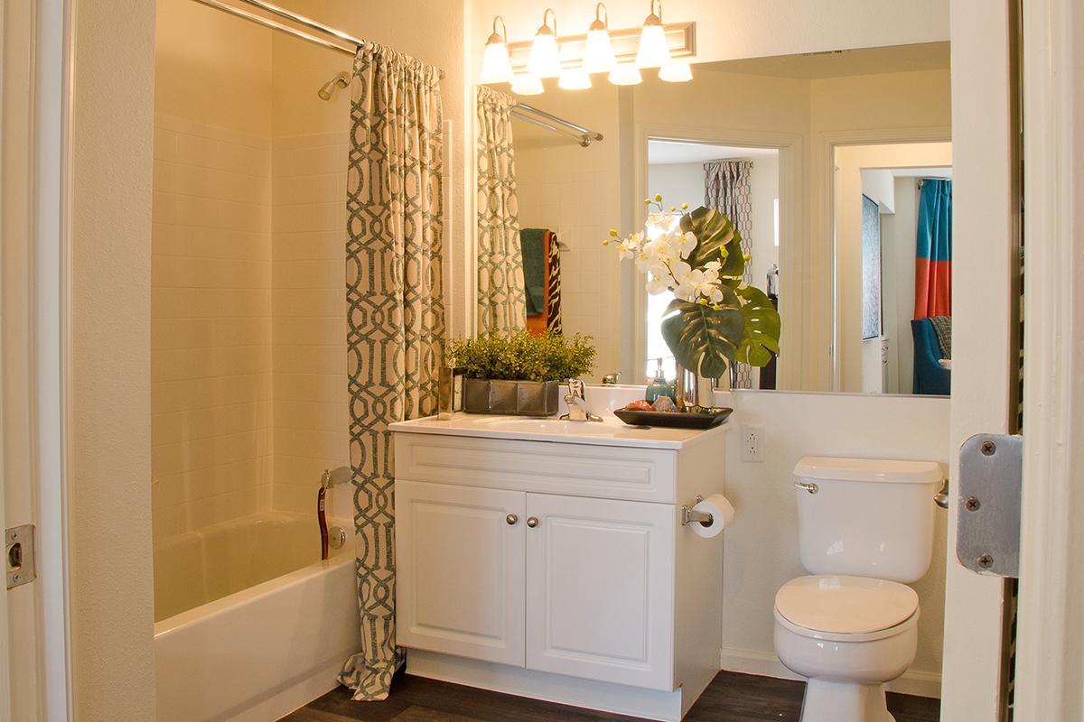 grand reserve orange bathroom.jpg