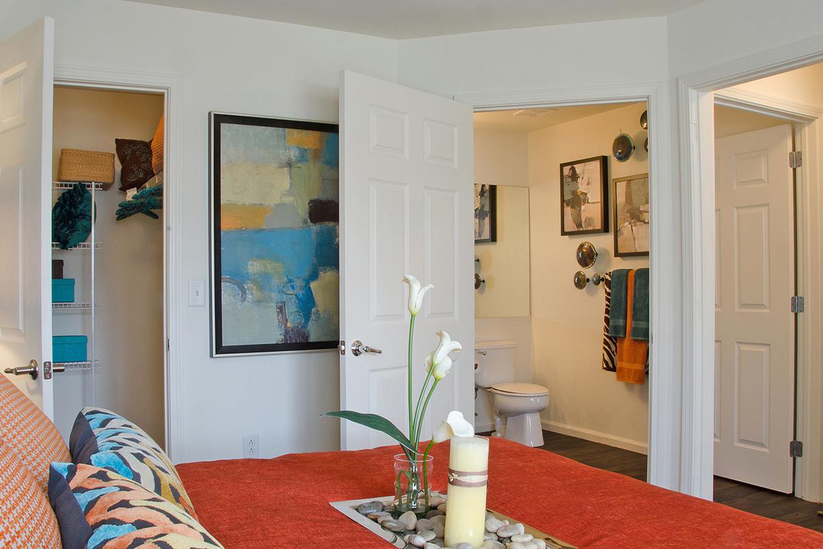 grand reserve orange bedbath.jpg