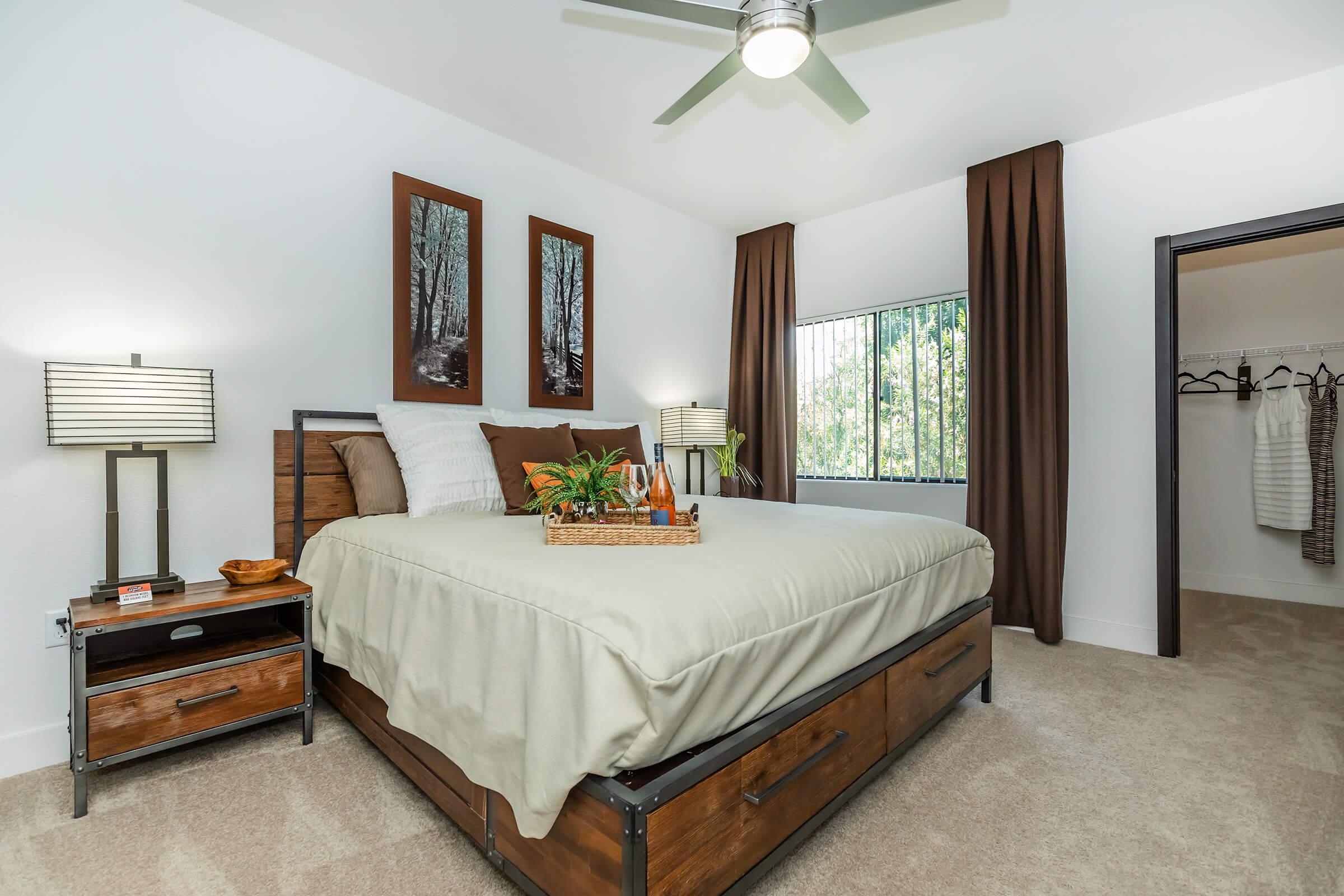 a bedroom with a bed in a hotel room