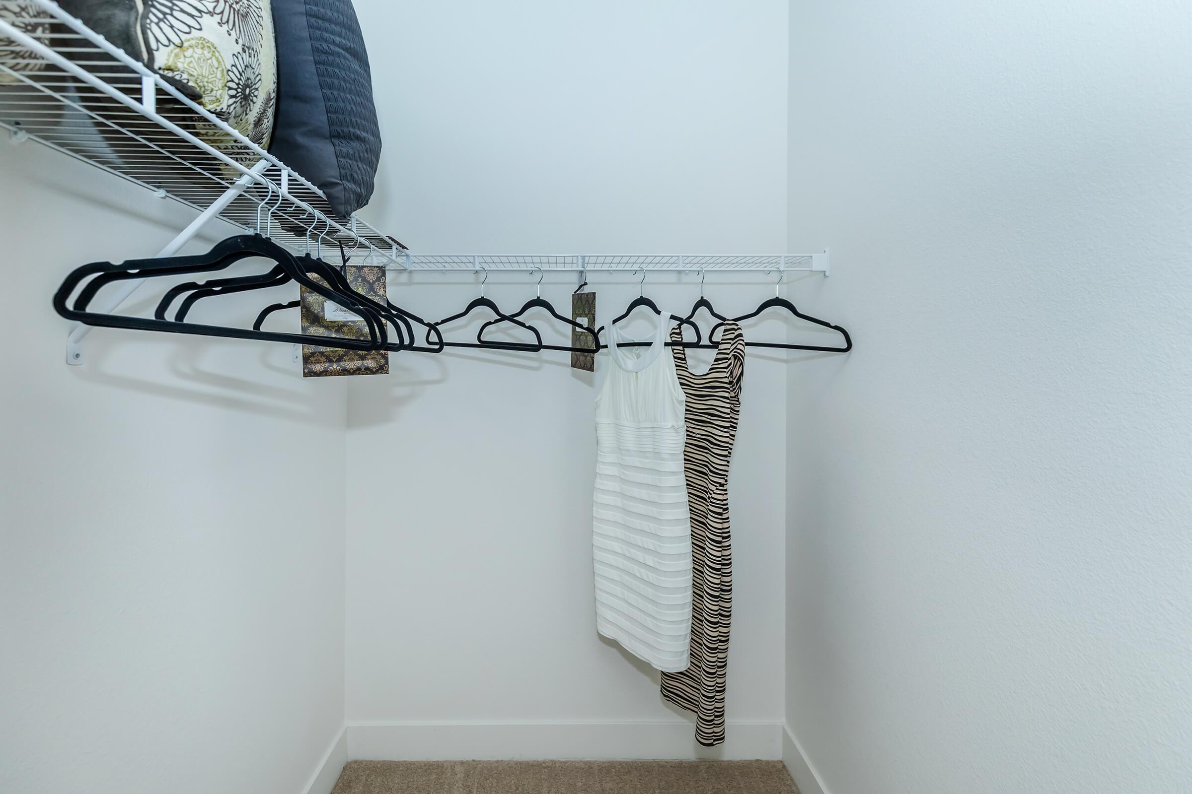 WALK-IN CLOSETS