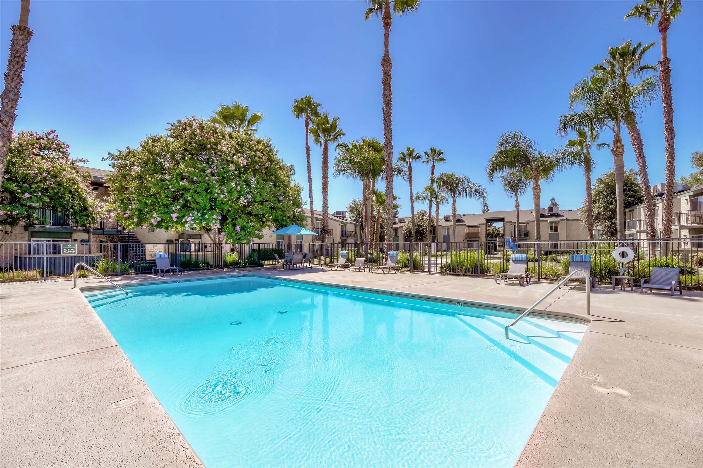 Photo Gallery - San Tropez Apartments - Fresno, CA