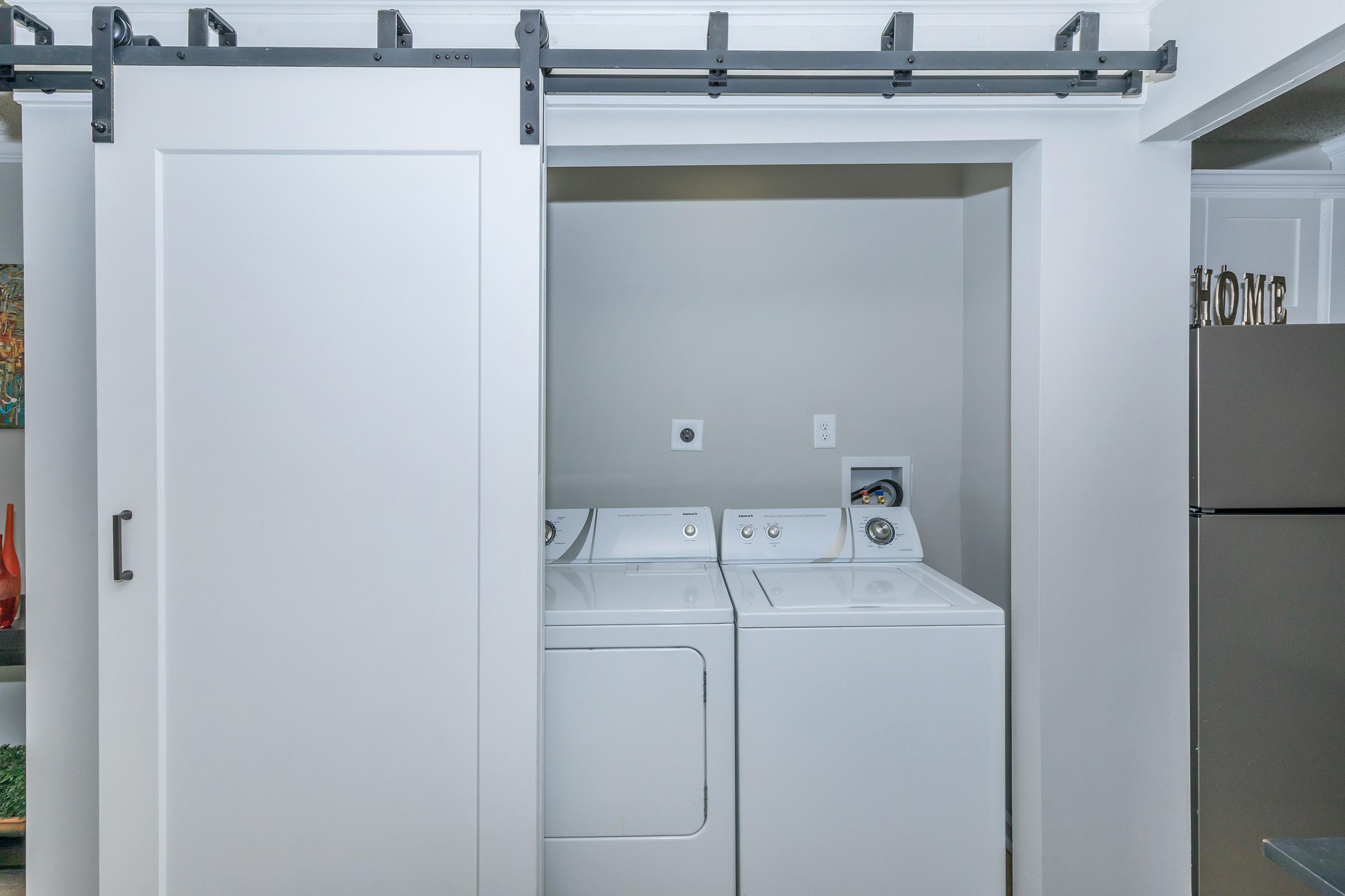 KINGSTON POINTE APARTMENTS HAS WASHER AND DRYER CONNECTIONS