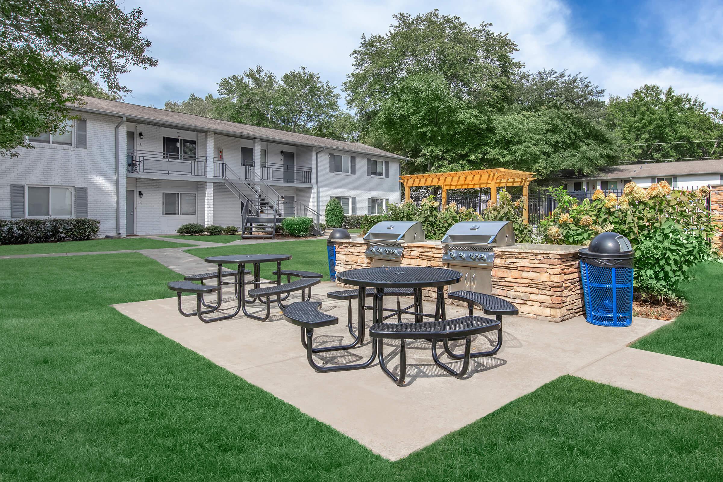 Picnic area with barbecues in Smyrna, GA