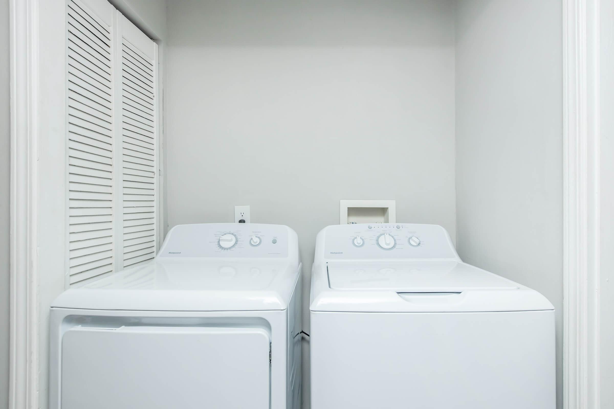 laundry room at Novus on Cobb apartments in Smyrna, Georgia