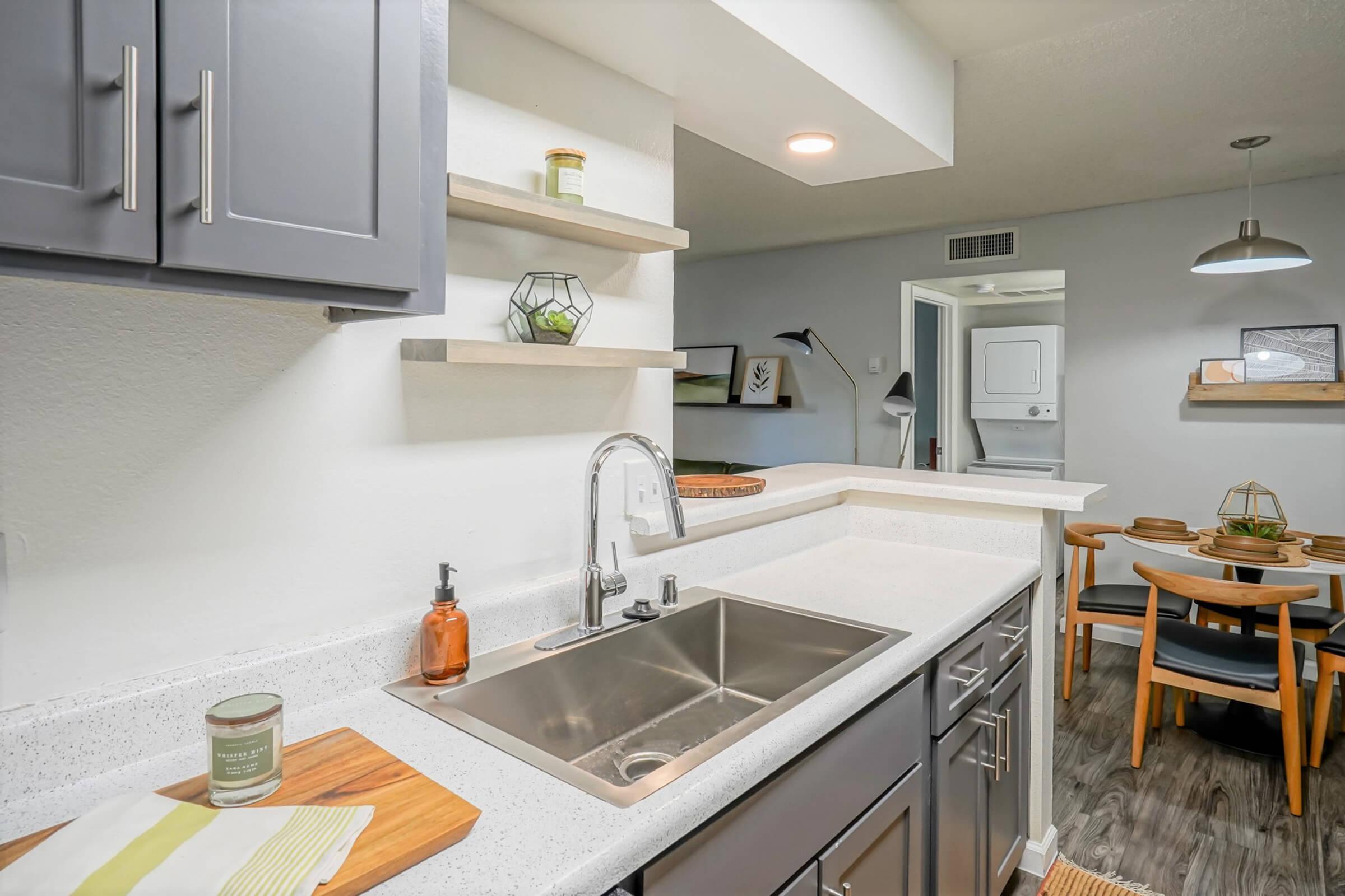 Full Kitchen Appliance Package - Treehouse Apartments - Albuquerque - New Mexico