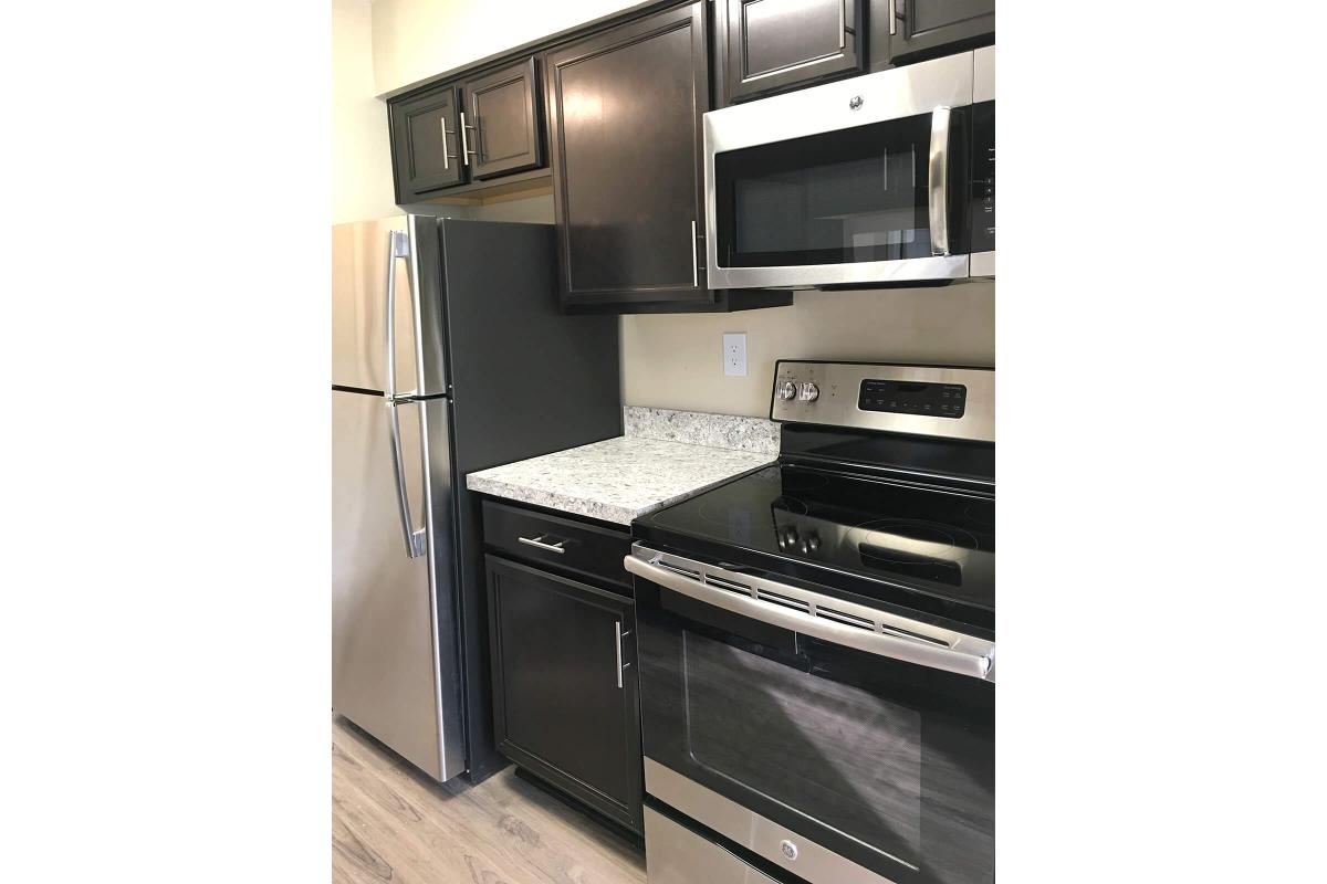 STAINLESS STEEL APPLIANCES AVAILABLE