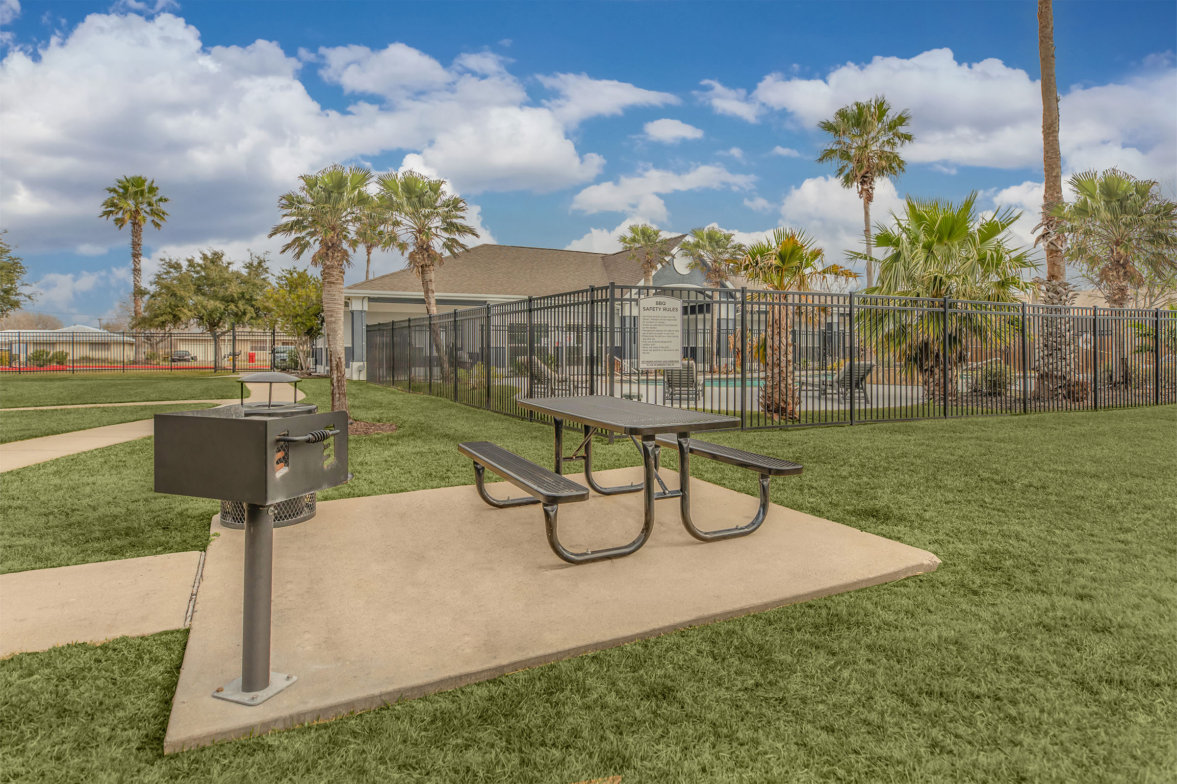 Sierra Royale Apartment Living in Robstown, TX