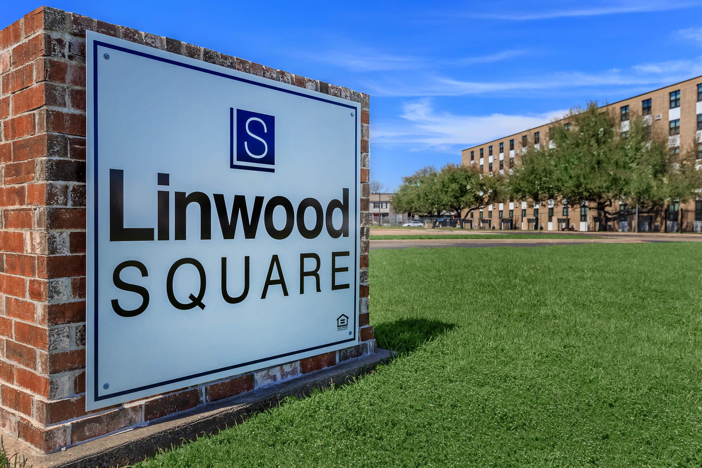 Linwood Square monument sign