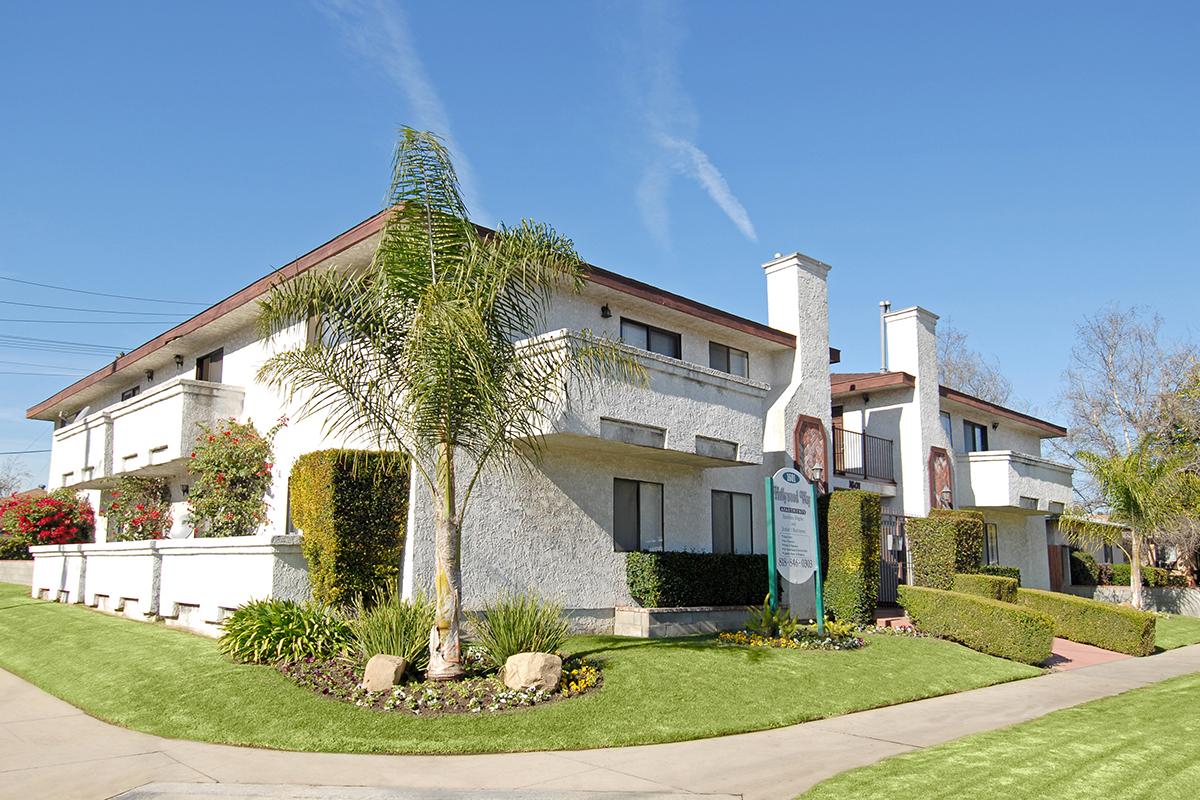Hollywood Way Apartments