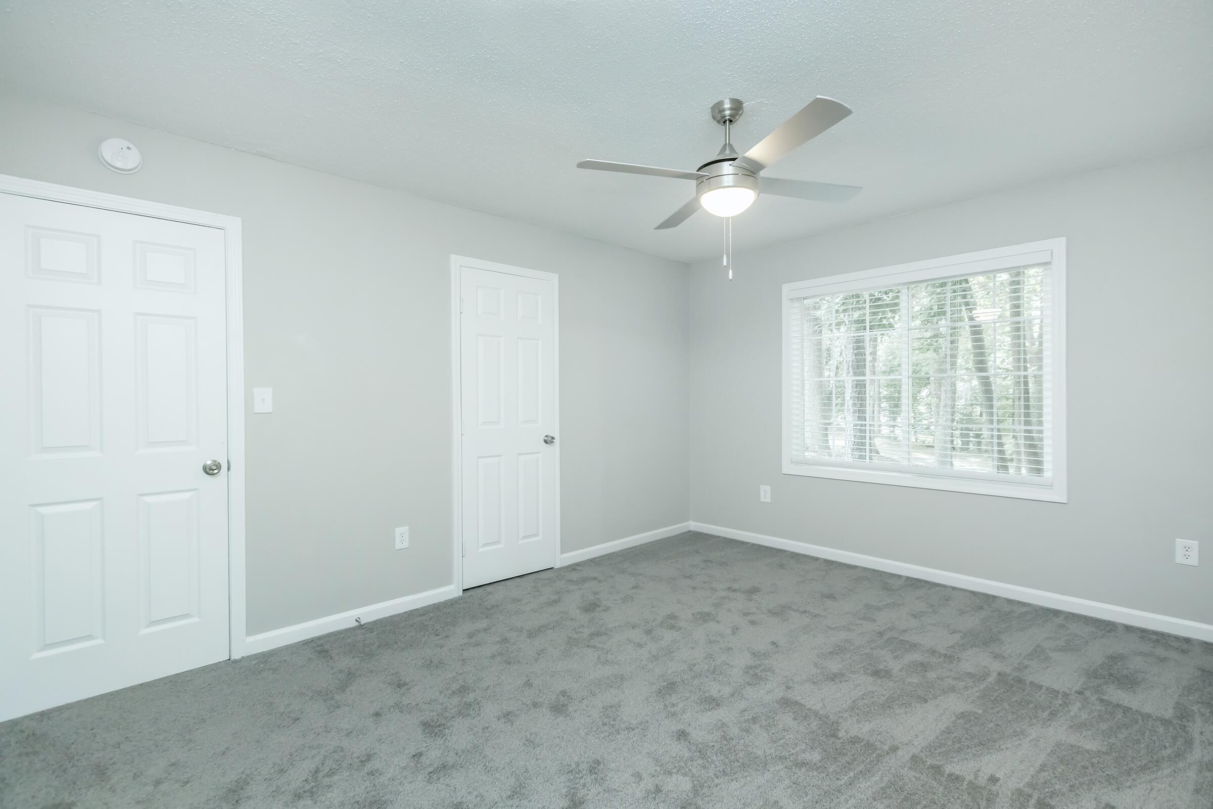 CEILING FANS AND PLUSH CARPETS IN MARIETTA, GA