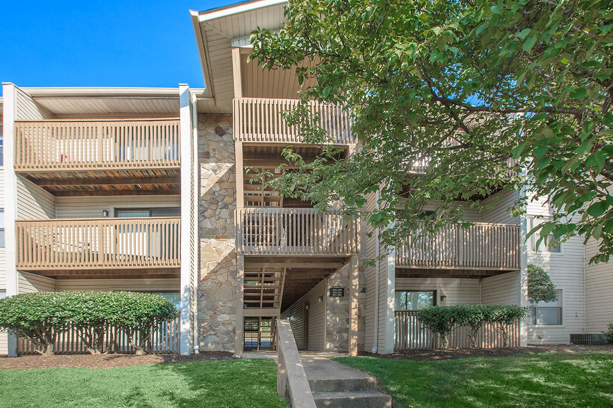 The Laurel Ridge Apartments Three Story Building in Chattanooga, TN