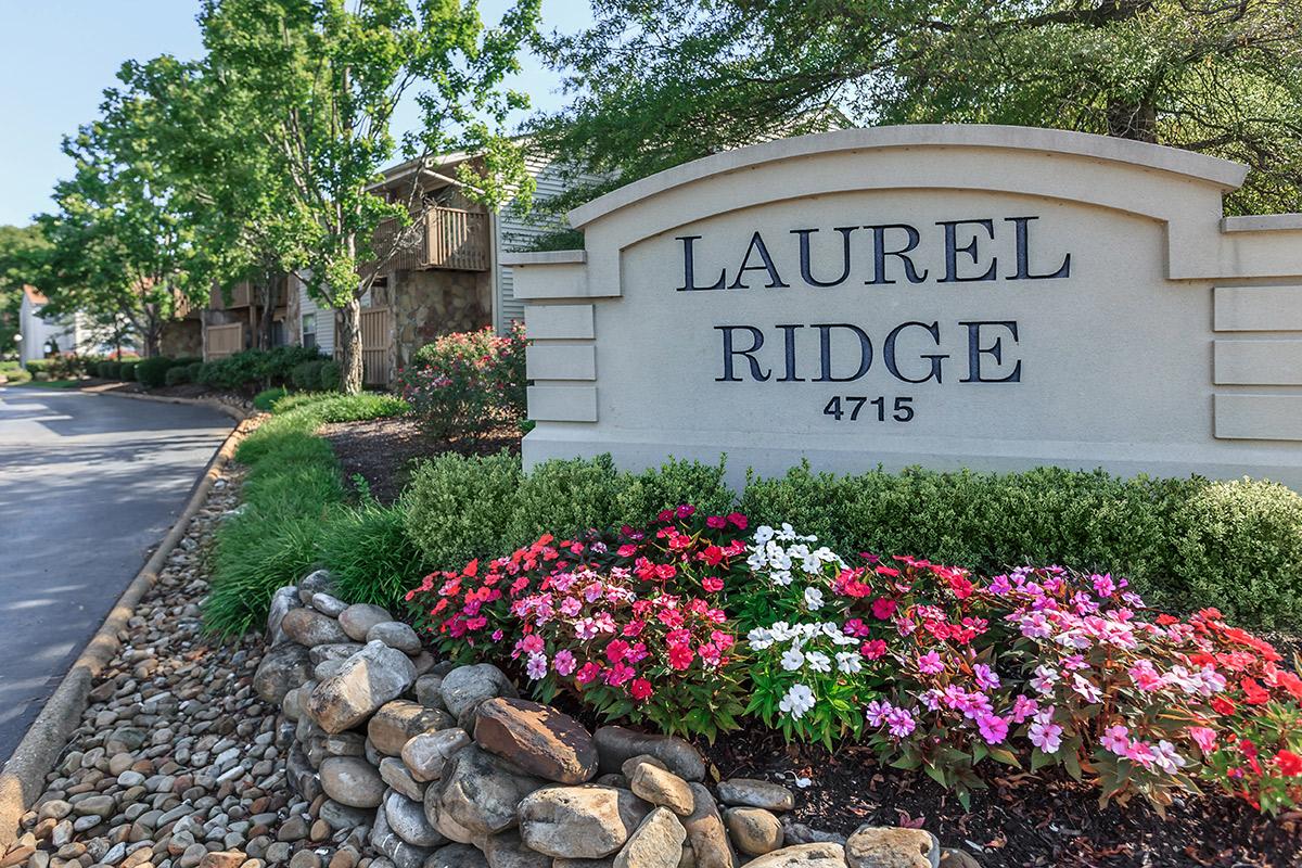 The Laurel Ridge Apartments monument sign with gorgeous flowers in Chattanooga, TN
