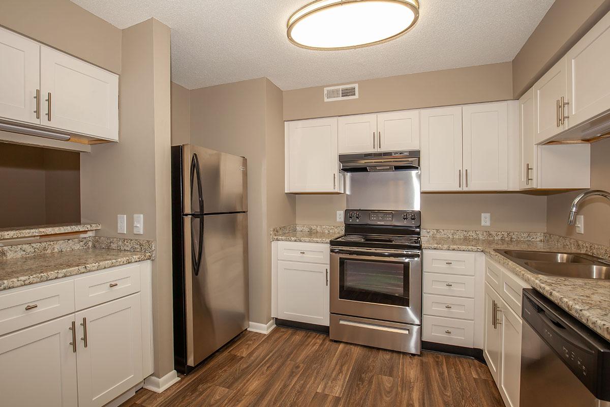 The All-Electric Kitchen at The Bradford Deluxe at Laurel Ridge Apartments in Chattanooga, Tennessee