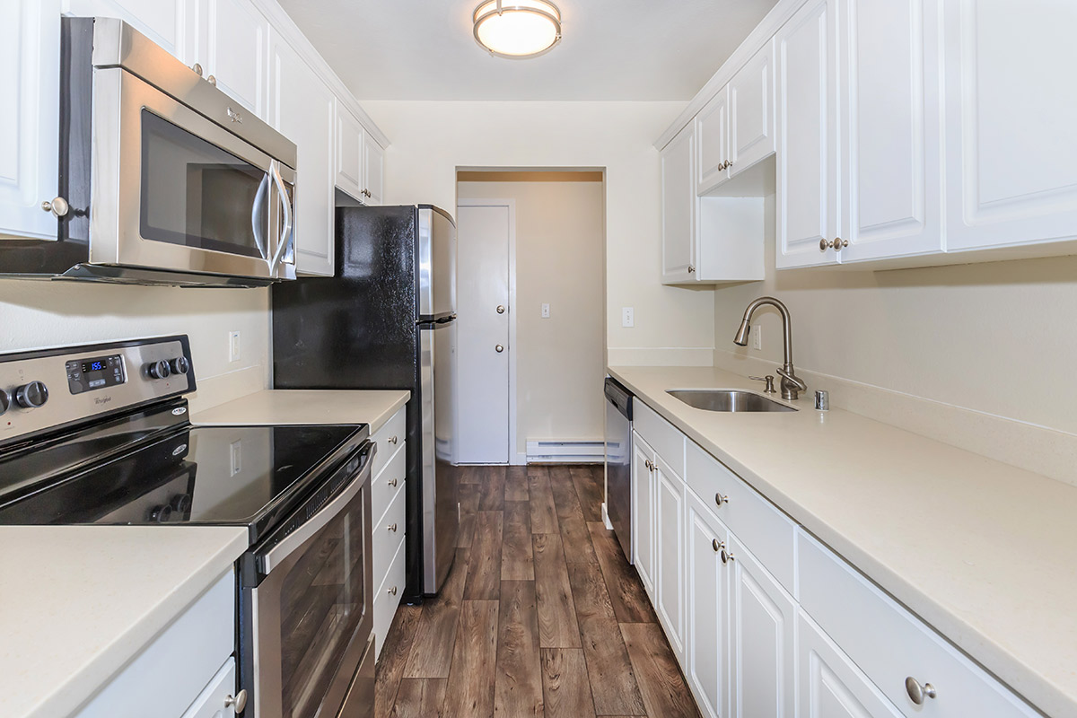 Pleasant Bay Apartments in Kirkland, WA