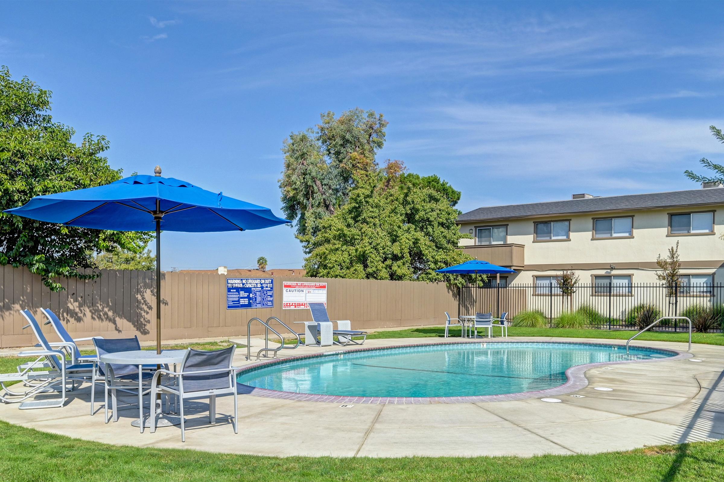 Village Ceres Apts 2 of 8