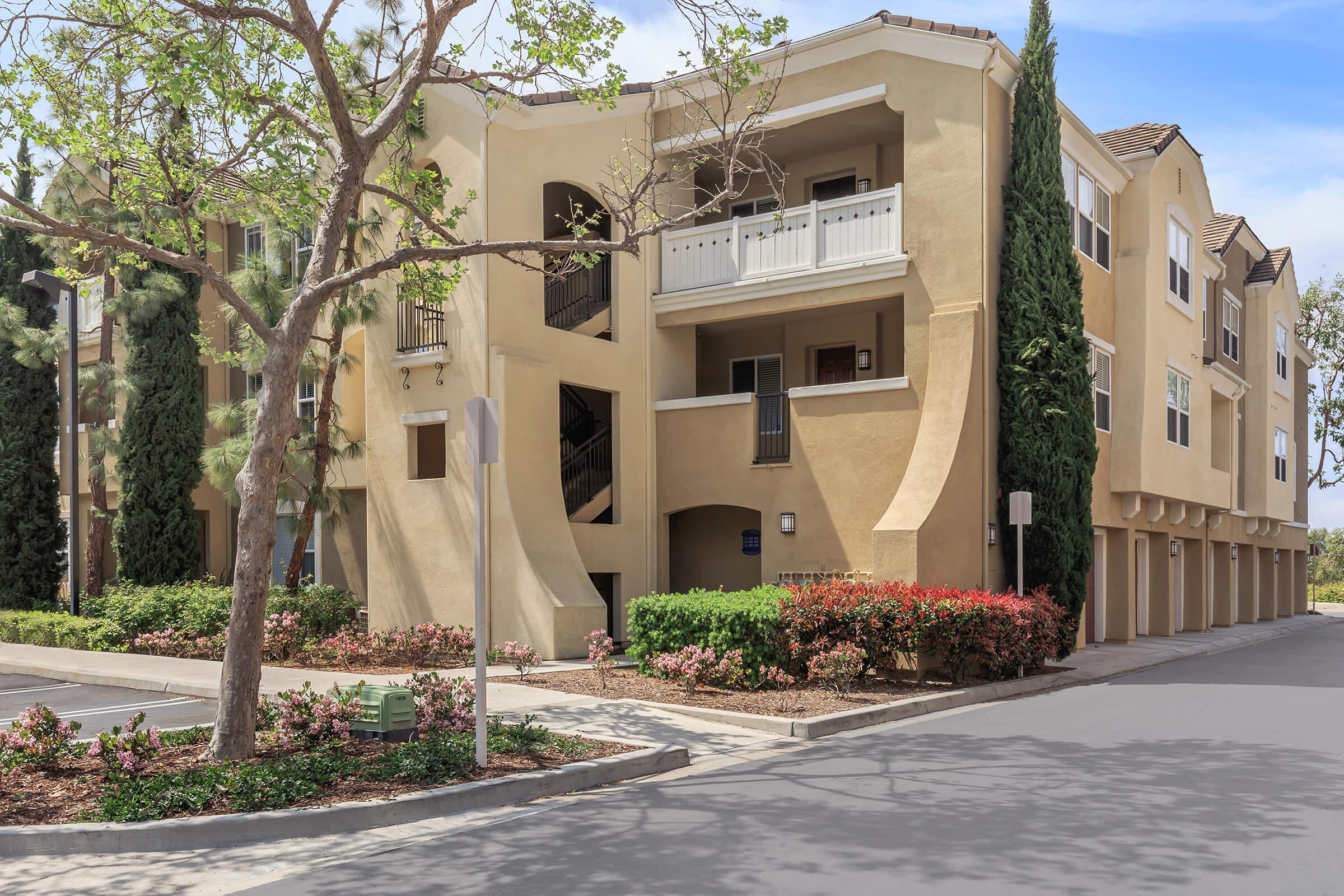 Laurel Terrace Apartment Homes beautiful manicured grounds