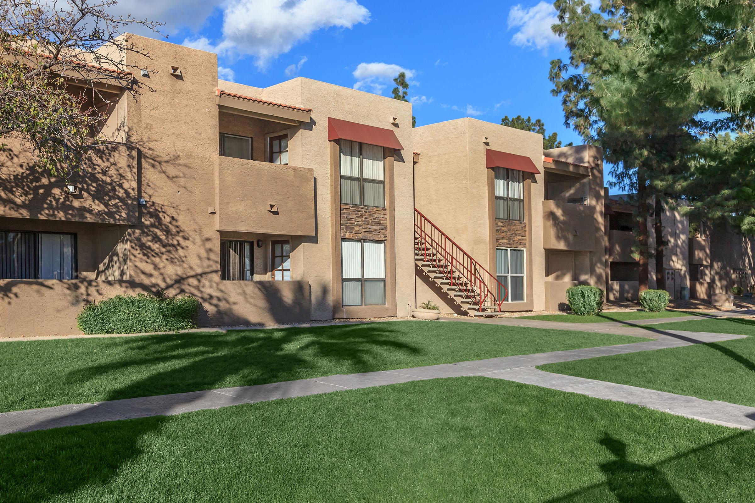 ONE AND TWO BEDROOM APARTMENTS IN PHOENIX, AZ