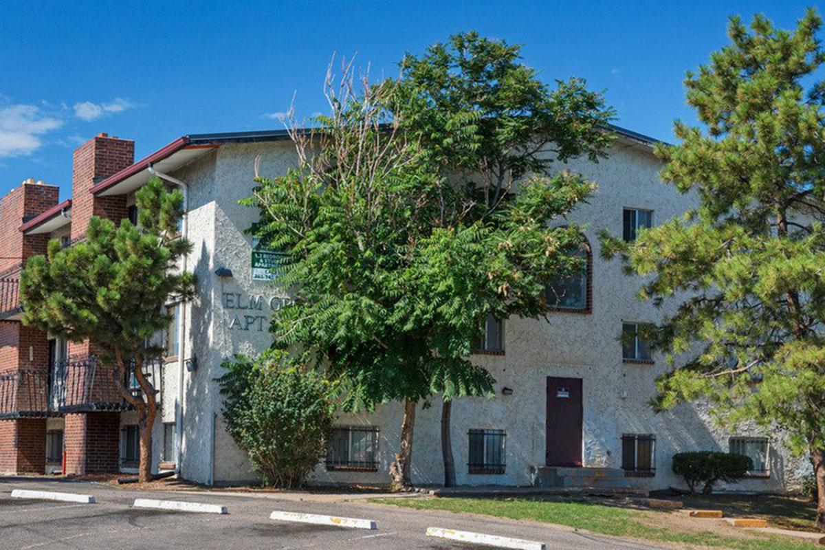 Elm Grove Apartment Living in Aurora, CO