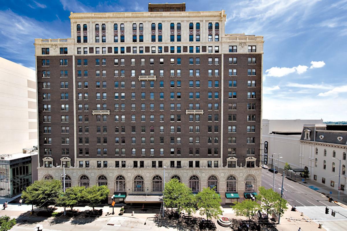 a large building