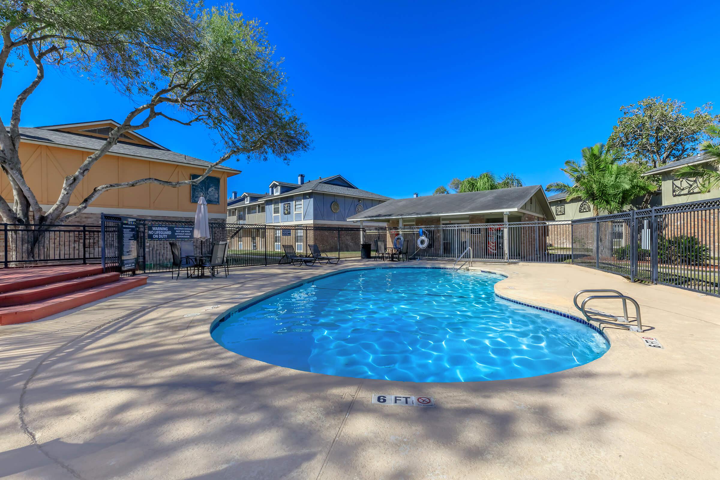 RESORT-STYLE POOL