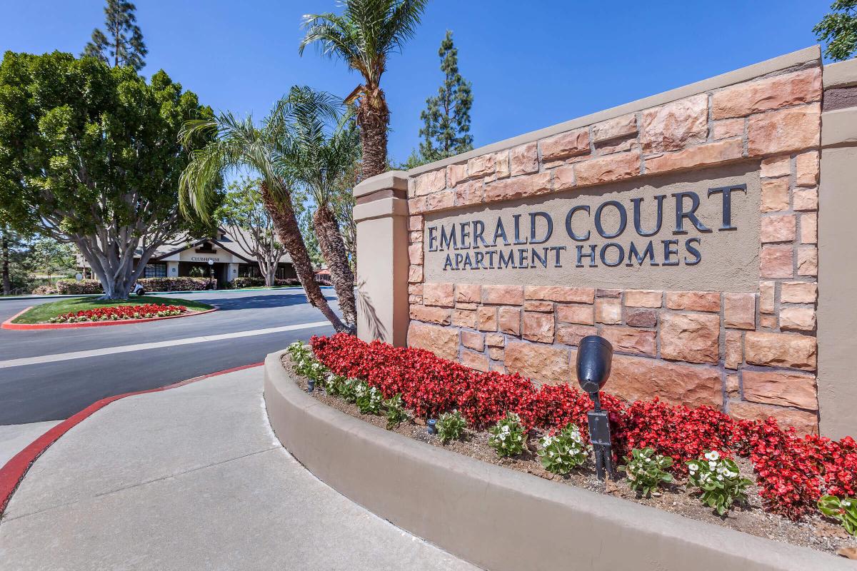 Emerald Court Apartment Homes monument sign