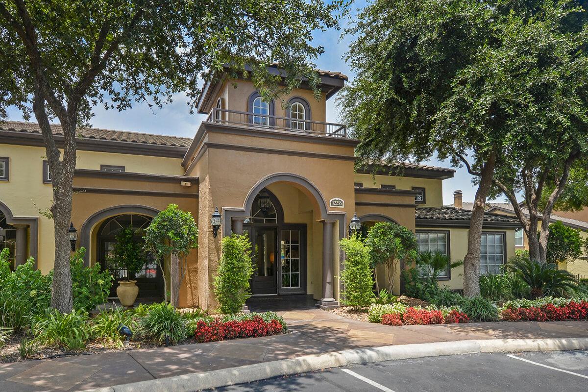 The Reserve at Canyon Creek Apartments in San Antonio, TX - Exterior 22.jpg