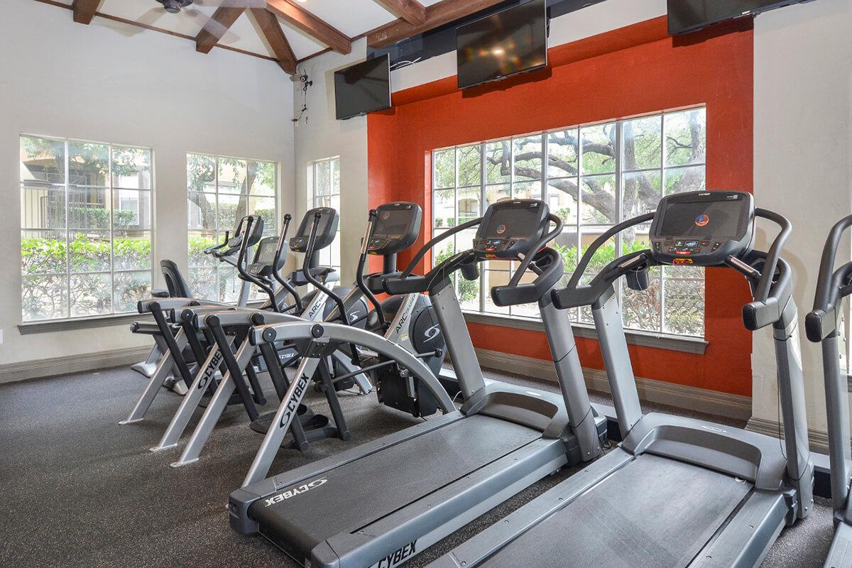 The Reserve at Canyon Creek Apartments in San Antonio, TX - Fitness Center 02.jpg