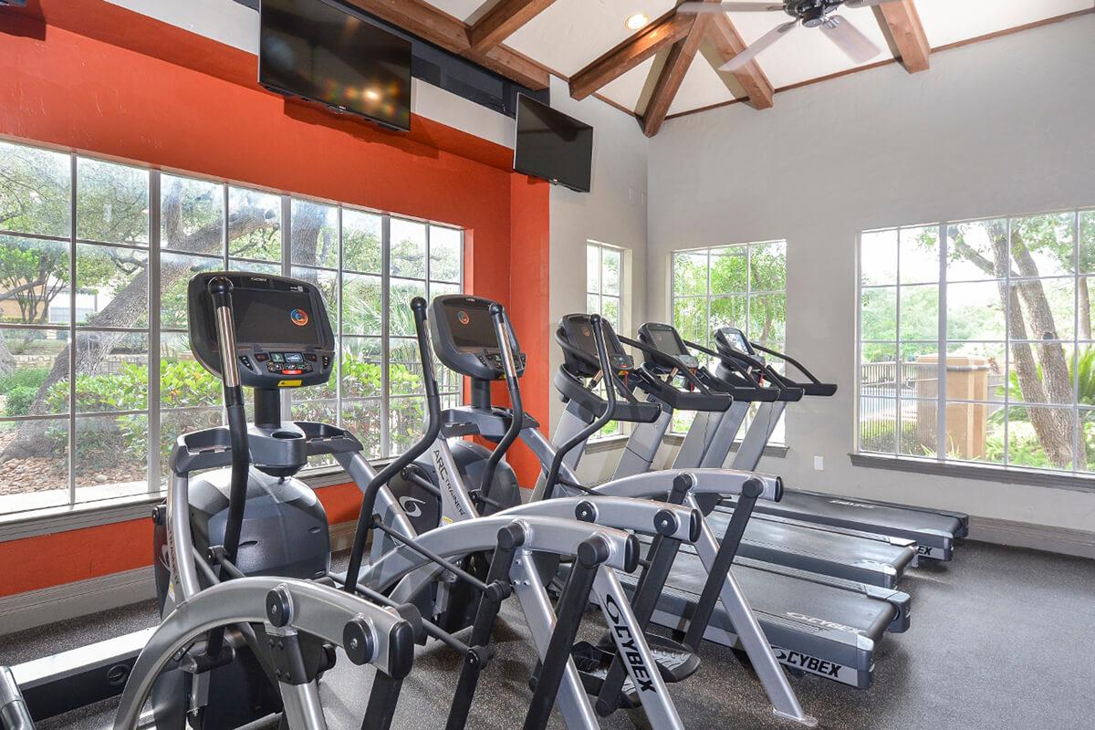 The Reserve at Canyon Creek Apartments in San Antonio, TX - Fitness Center 03.jpg