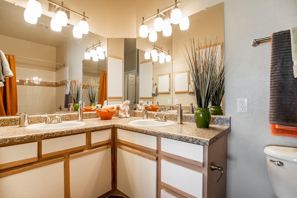 The Reserve at Canyon Creek Apartments in San Antonio, TX - Interior 09.jpg