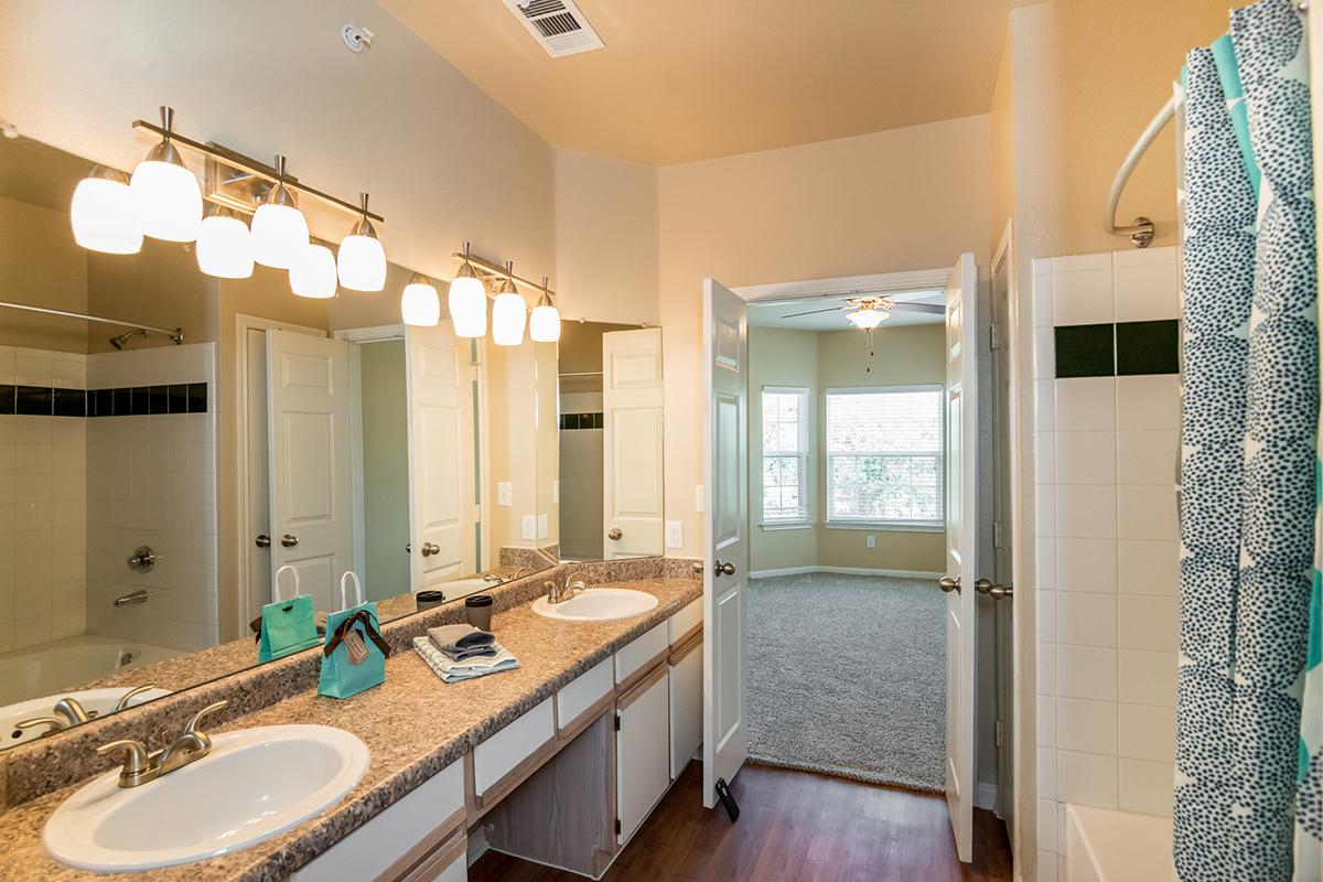 The Reserve at Canyon Creek Apartments in San Antonio, TX - Interior 27.jpg