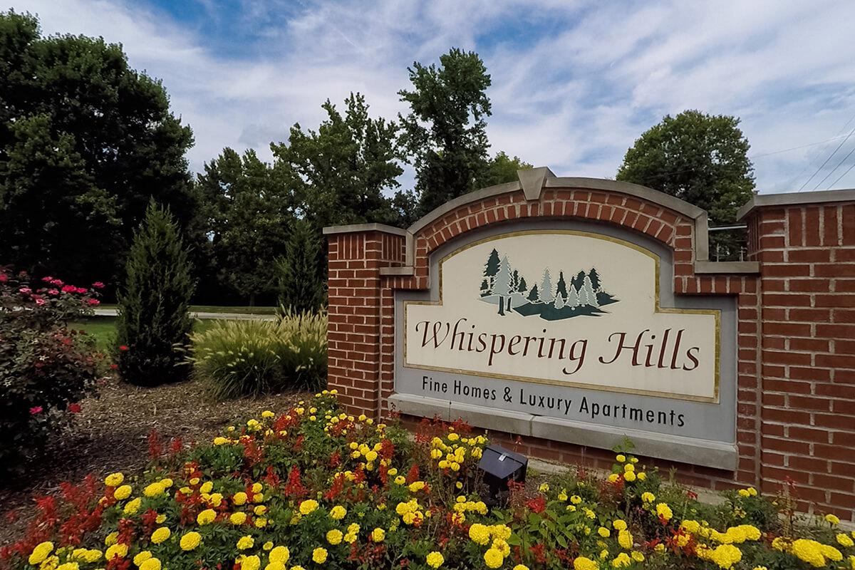 Whispering Hills Apartments in Creve Coeur, MO - Exterior 01.jpg
