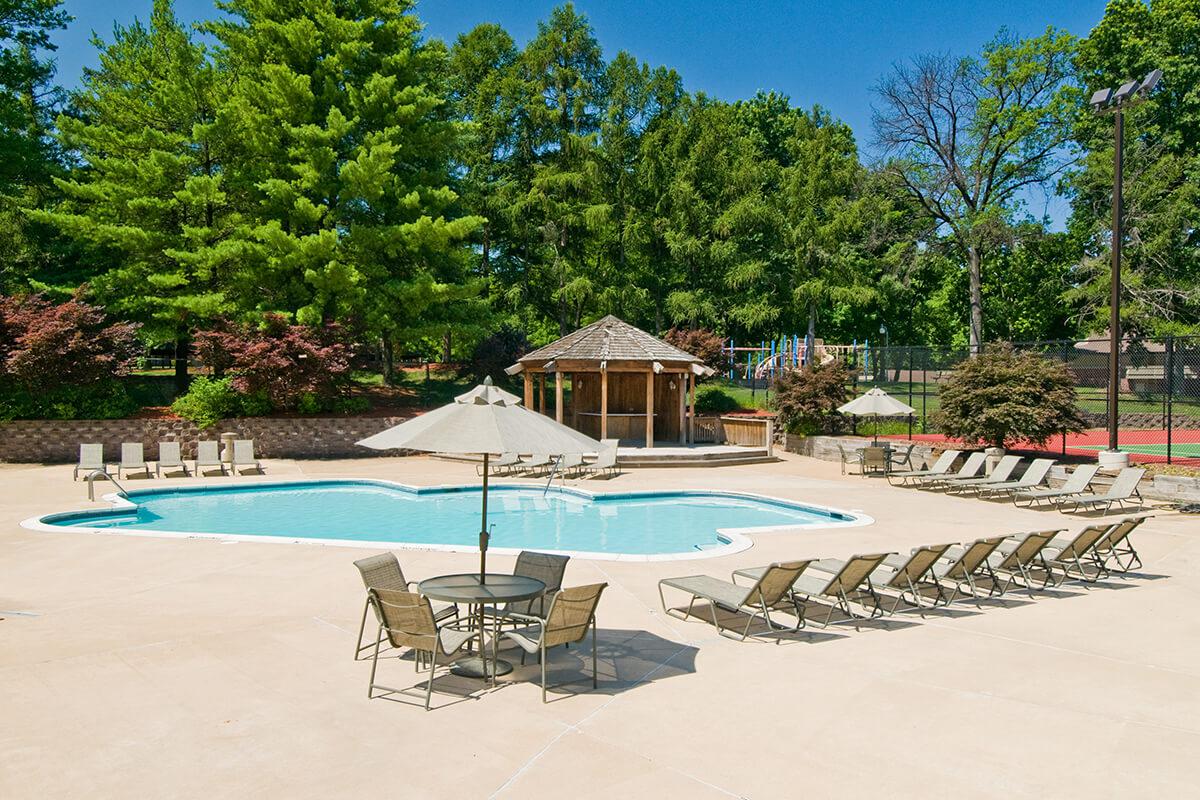 Whispering Hills Apartments in Creve Couer, MO - Swimming Pool 01.jpg