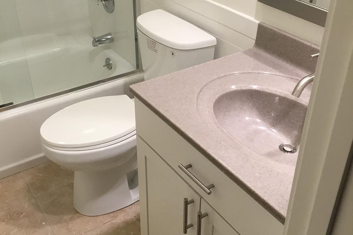 12750G Bathroom.jpg