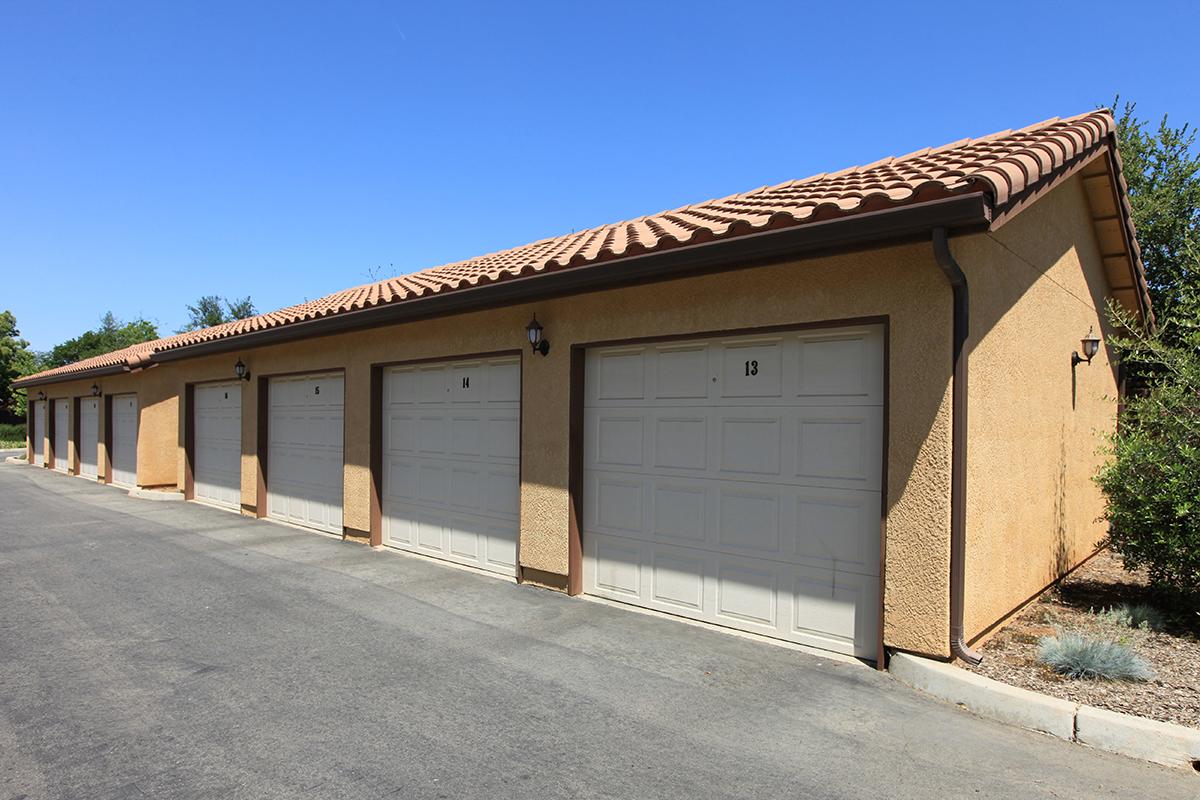 Villa Siena Apartments offers garages