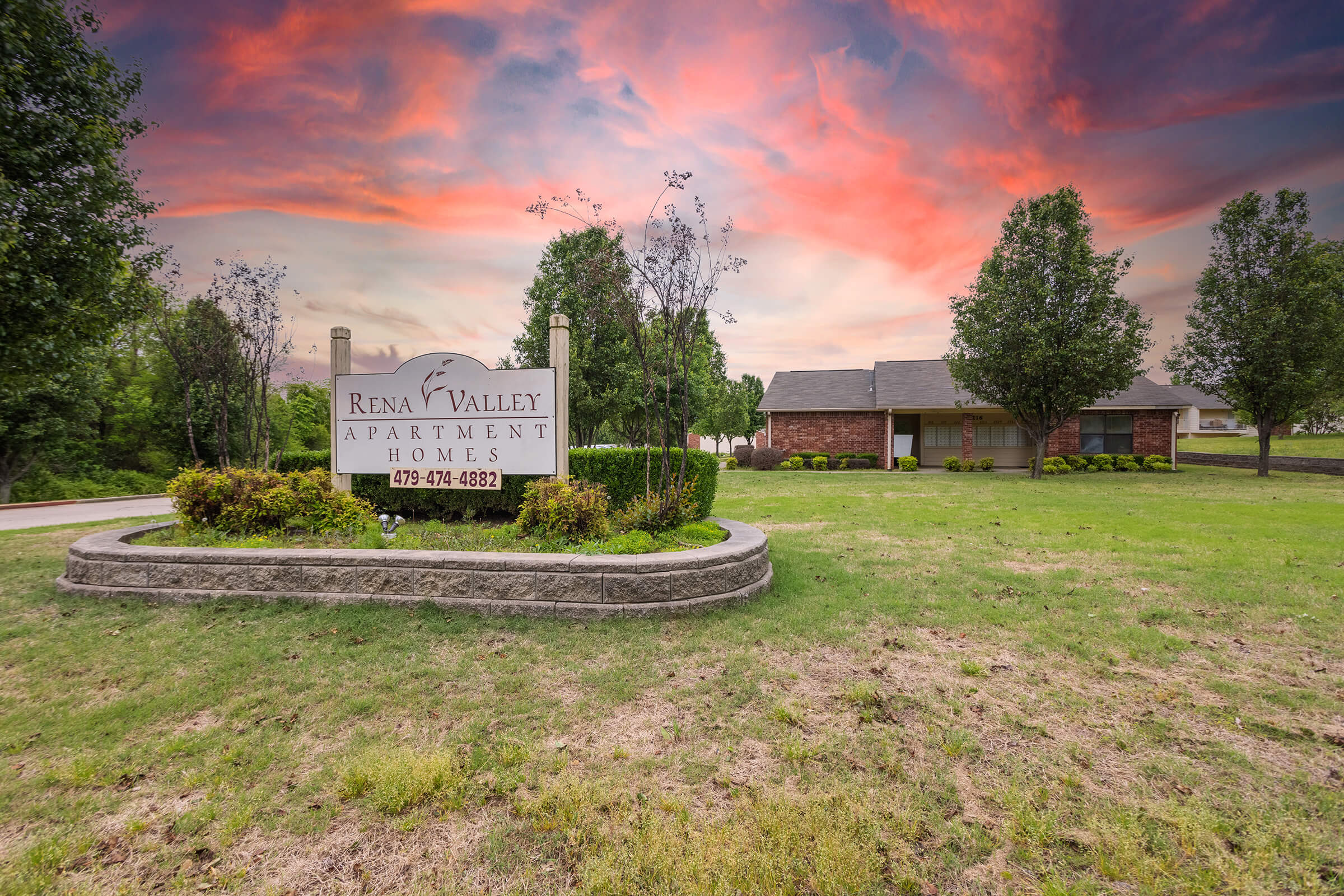 Gallery Rena Valley Apartments in Van Buren, AR