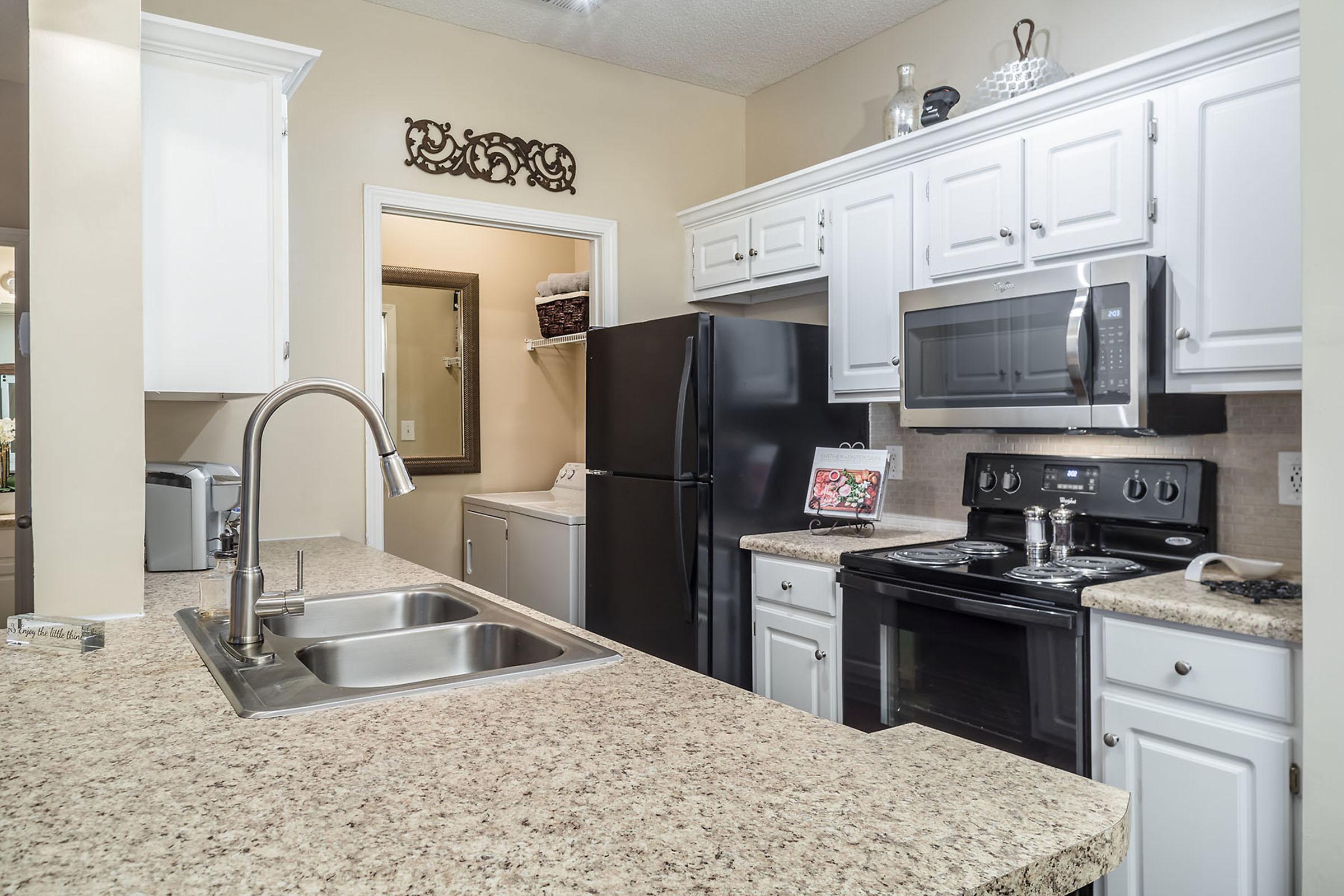 Walden Glen Apartments in Evans, GA - Interior 07.jpg