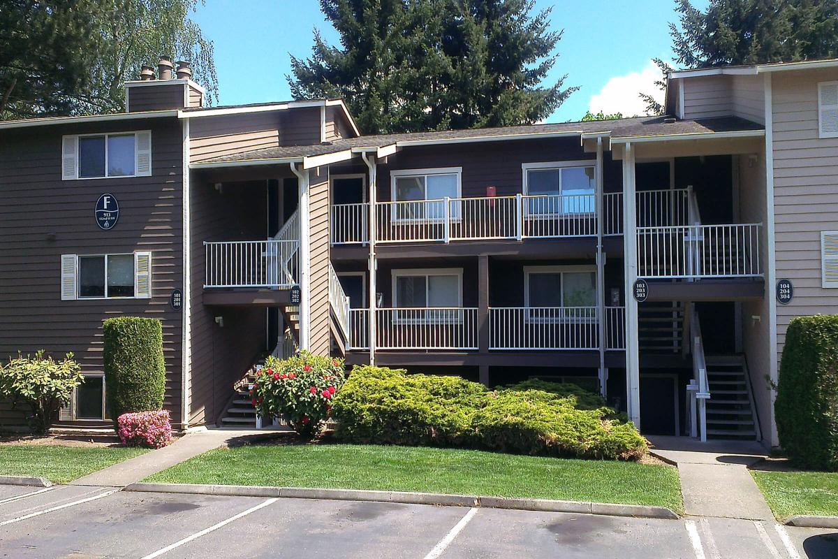Home Raintree Village Apartments Everett, WA