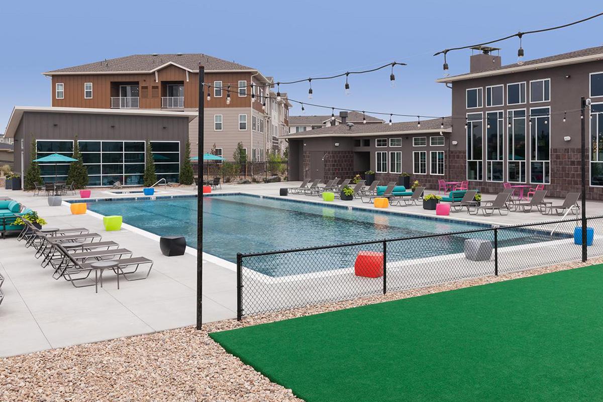 Pool.jpg