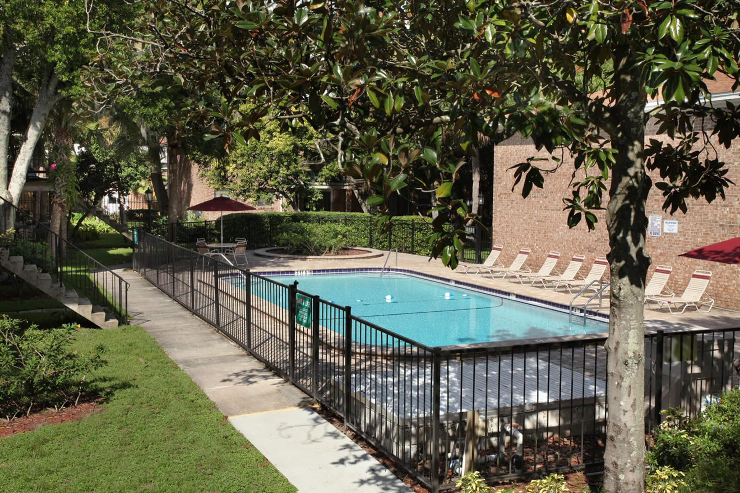 heritage-at-temple-terrace-apartments-temple-terrace-fl-building-photo (1).jpg