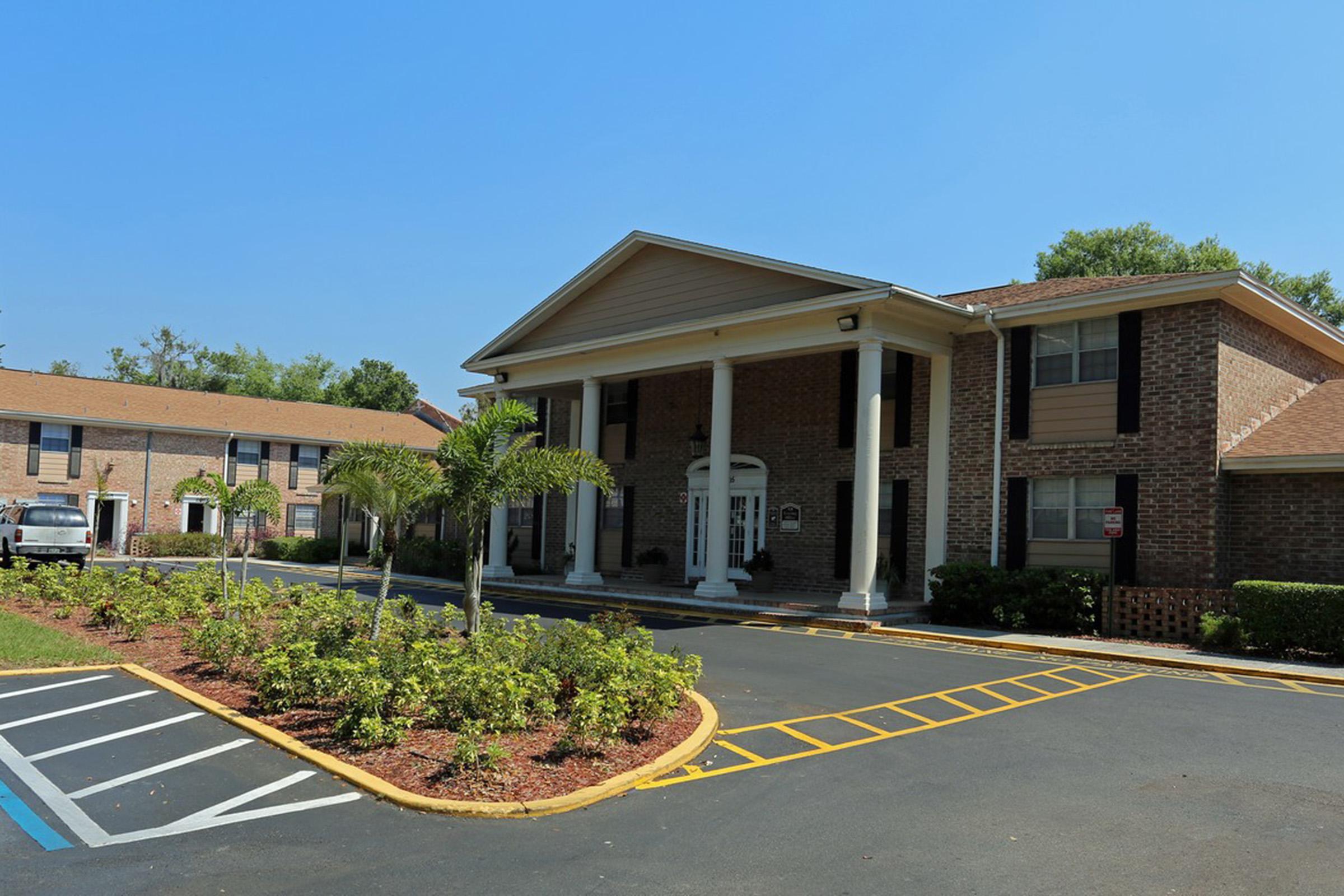 heritage-at-temple-terrace-apartments-temple-terrace-fl-building-photo (15).jpg