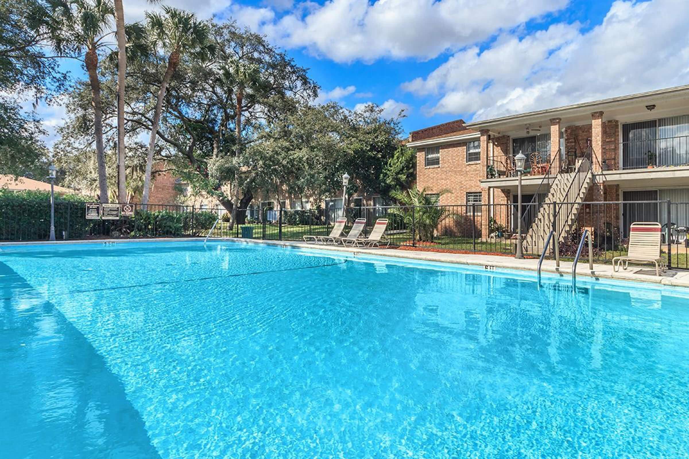 heritage-at-temple-terrace-apartments-temple-terrace-fl-building-photo (16).jpg
